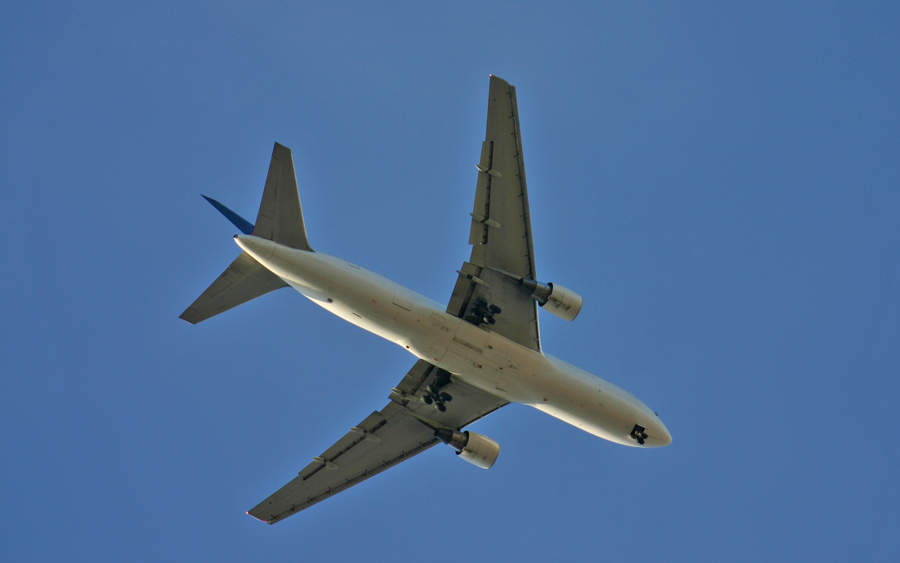 AS9100 AKF Plastics - Airbus vliegtuig onderdelen spuitgieten.